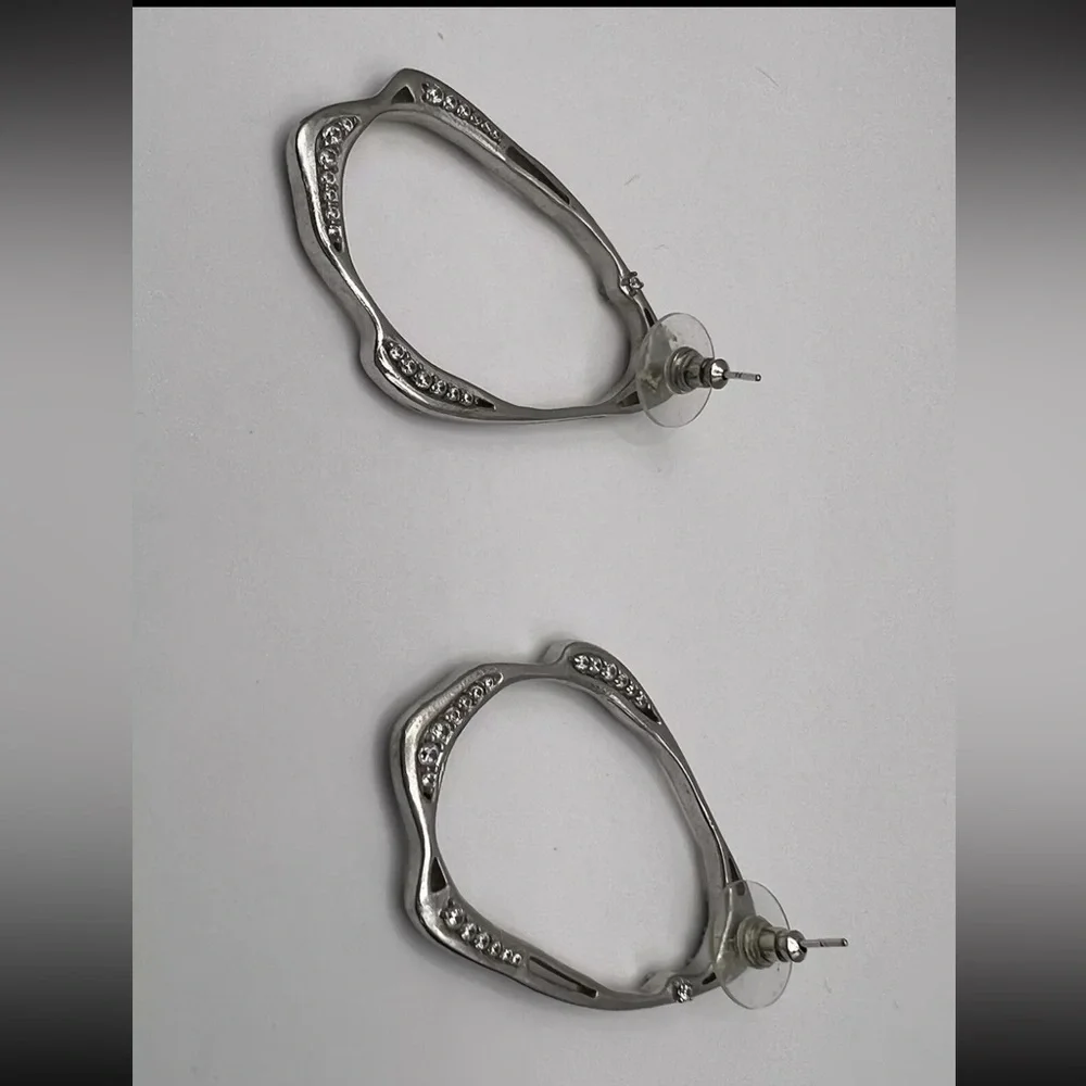 Kendra Scott "Livi" Frontal Silver Plated Crystal Drop Earrings RARE - Picture 5 of 9